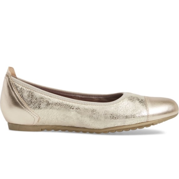 Munro Shoes - Gorgeous NWOT Munro Henley Cap toe flats